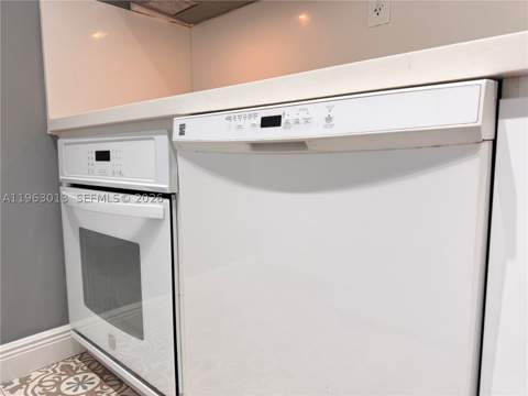 1200 West Ave 1418, Miami Beach FL - photo 7 of 51