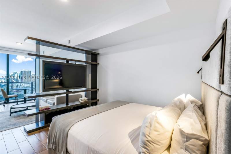 1 bedroom Condominium at 398 NE 5th St 2205, Map Of Miami Dade Co. FL., Miami — photo 2