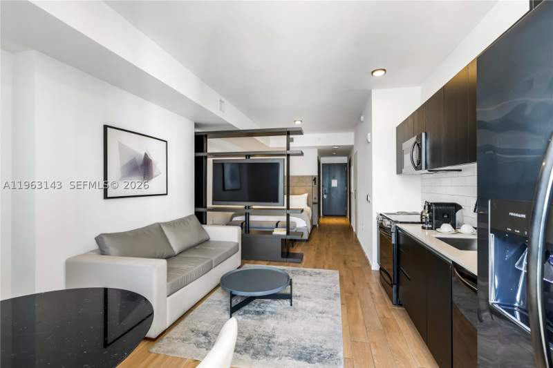 1 bedroom Condominium at 398 NE 5th St 2205, Map Of Miami Dade Co. FL., Miami — photo 3