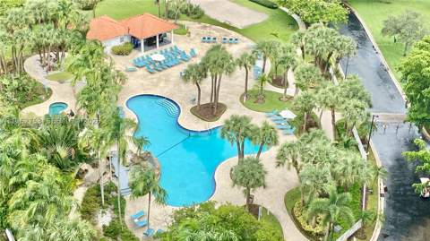 3300 NE 191st St 1807, Aventura FL - photo 12 of 17