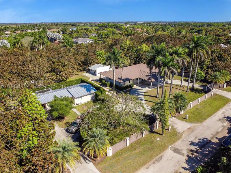 7 bedroom SingleFamilyResidence at 19955 SW 186th St, redlands, Miami — photo 5