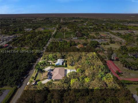 19955 SW 186th St, Miami FL - photo 9 of 39