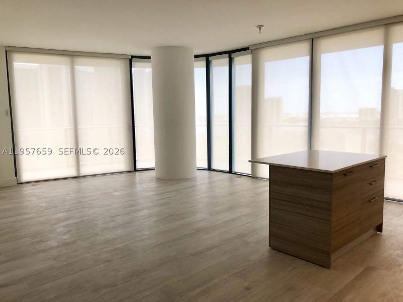 2 bedroom Condominium at 121 NE 34th St 2704, 3401 Midtown Condo, Miami — photo 3