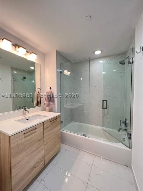 16385 Biscayne Blvd 607, North Miami Beach FL - photo 18 of 30