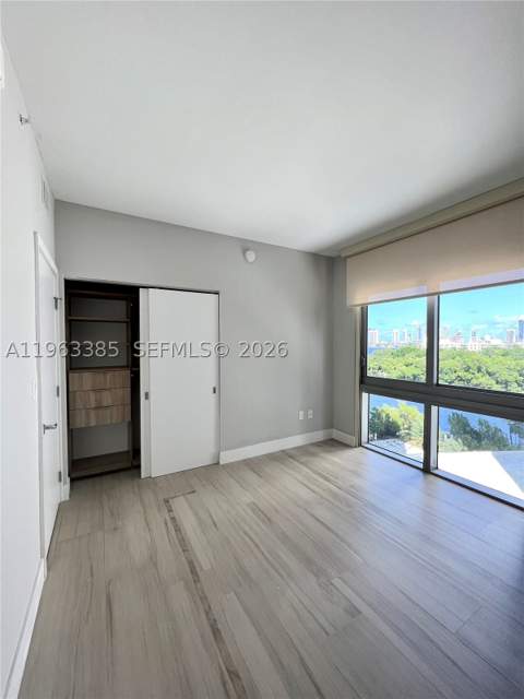 16385 Biscayne Blvd 607, North Miami Beach FL - photo 8 of 30