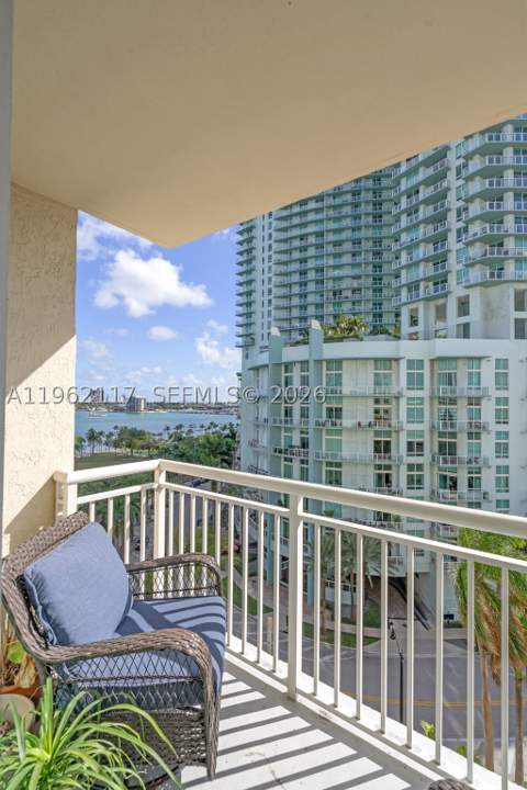 2000 N Bayshore Dr 909, Miami FL - photo 16 of 39
