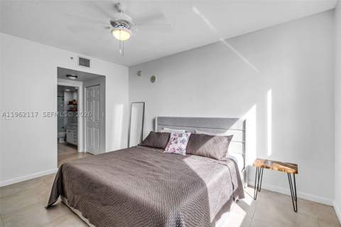 2000 N Bayshore Dr 909, Miami FL - photo 19 of 39
