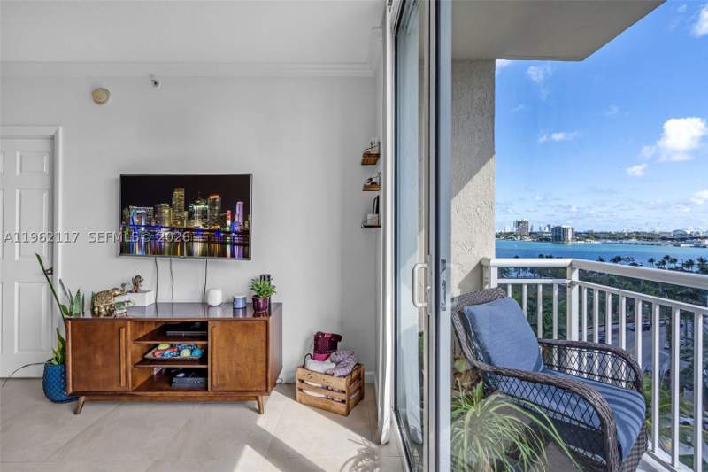 2 bedroom Condominium at 2000 N Bayshore Dr 909, Cite Condo, Miami — photo 3