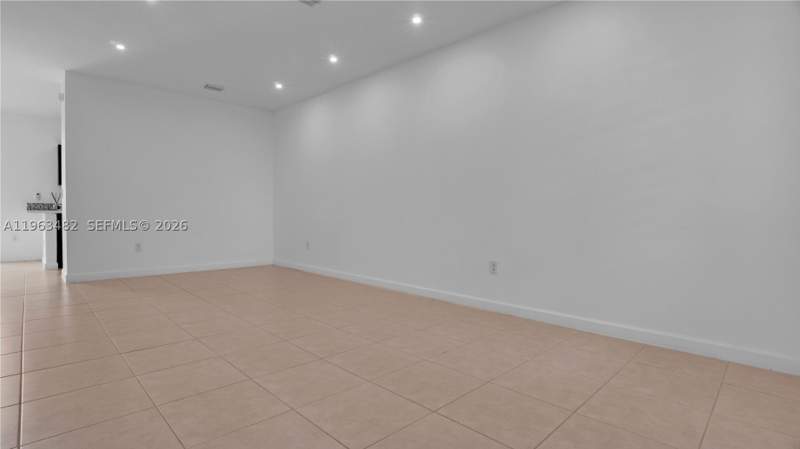 3 bedroom Townhouse at 8678 NW 113th Ct, Island at Doral, Doral — photo 3