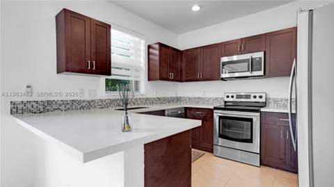 8678 NW 113th Ct, Doral FL - photo 6 of 11