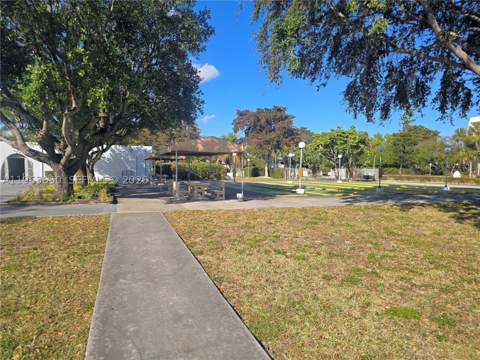 940 NE 199th St 114, Miami FL - photo 23 of 28