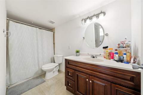 8225 Lake Drive 205, Doral FL - photo 12 of 28