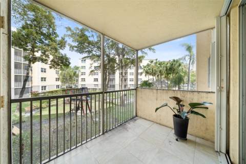8225 Lake Drive 205, Doral FL - photo 18 of 28