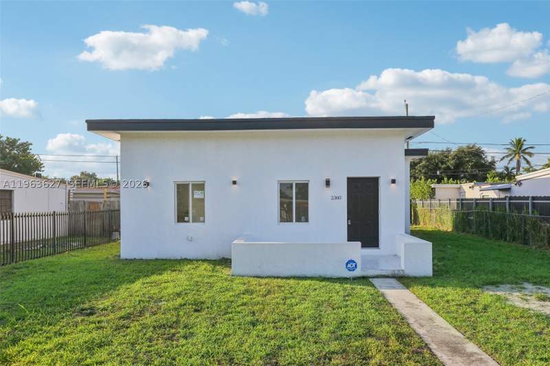 3 bedroom SingleFamilyResidence at 2360 Rutland St, Magnolia Gardens Consolid, Opa Locka — photo 3