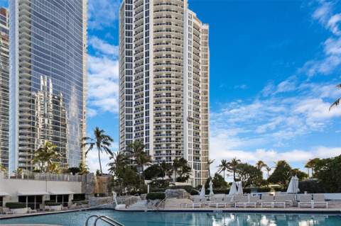 18001 Collins Avenue 2615, Sunny Isles Beach FL - photo 11 of 37
