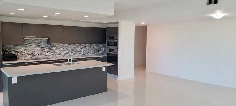 3 bedroom Condominium at 7751 NW 107th Ave 504, Grand Bay Commons South, Doral — photo 2