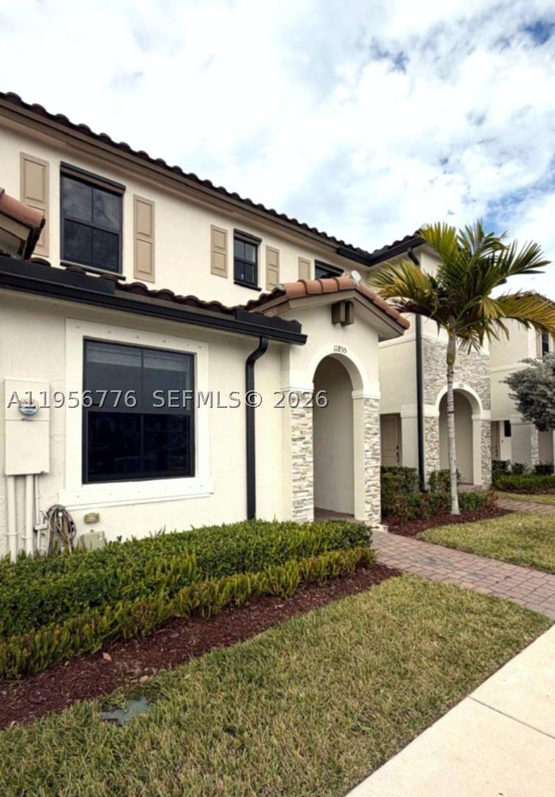 3 bedroom Townhouse at 11855 SW 246th Ter, Silver Palm Residential H, Homestead — photo 4