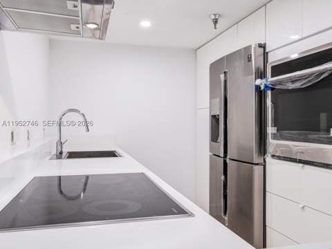 20505 E Country Club Dr 531, Aventura FL - photo 6 of 26