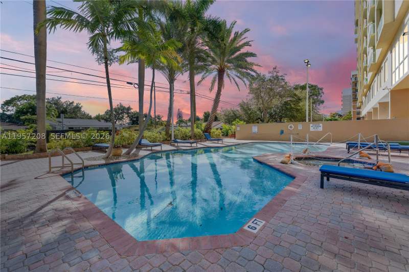 2 bedroom Condominium at 3500 Coral Way 710, Coral Plaza Of Miami Condo, Miami — photo 4