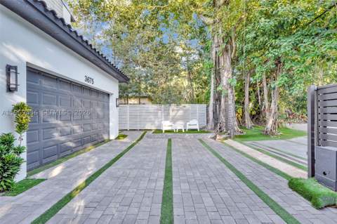 3675 Loquat Ave, Miami FL - photo 6 of 64