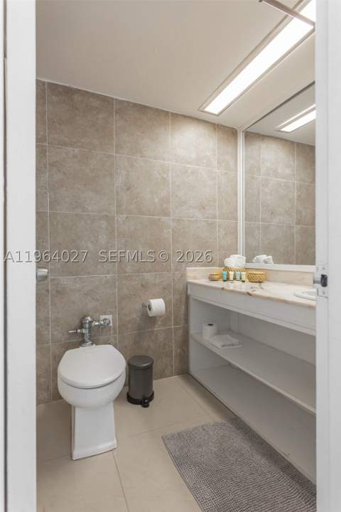 5445 Collins Ave 1623, Miami Beach FL - photo 23 of 28