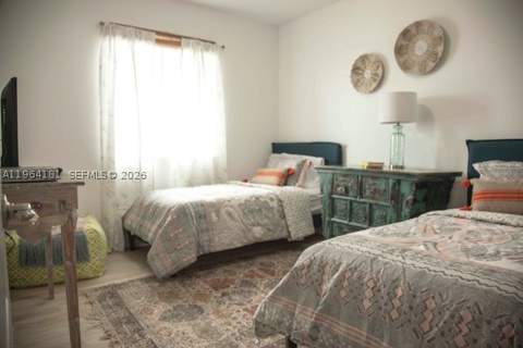 15105 SW 180th St, Miami FL - photo 15 of 21