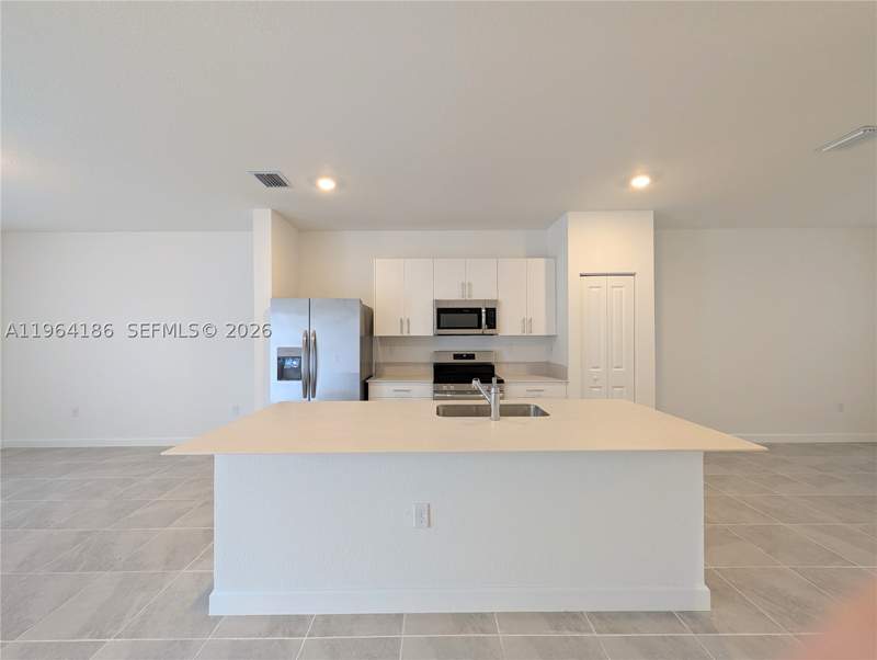 3 bedroom Townhouse at 1172 SE 1st Ter, Le Jardine, Florida City — photo 5