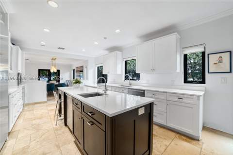 744 Lakeview Dr, Miami Beach FL - photo 9 of 42