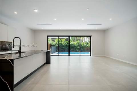 2962 W Trade Ave, Coconut Grove FL - photo 13 of 56