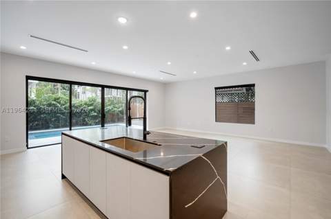 2962 W Trade Ave, Coconut Grove FL - photo 17 of 56