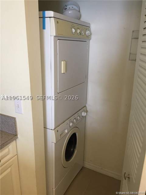 1 Glen Royal Pkwy 1404, Miami FL - photo 12 of 14