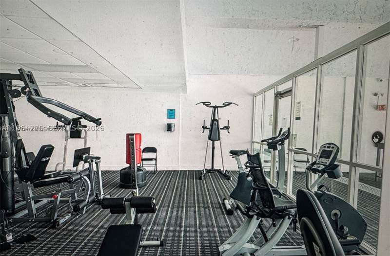 1 bedroom Condominium at 496 NW 165th St Rd D-614, Montecarlo Condo, Miami — photo 2