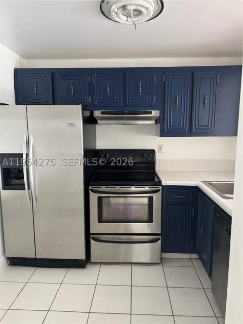 496 NW 165th St Rd D-614, Miami FL - photo 8 of 9