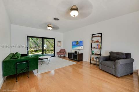 8425 SW 174th St, Palmetto Bay FL - photo 15 of 32