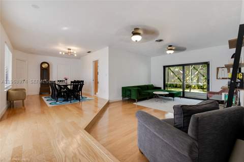 8425 SW 174th St, Palmetto Bay FL - photo 16 of 32