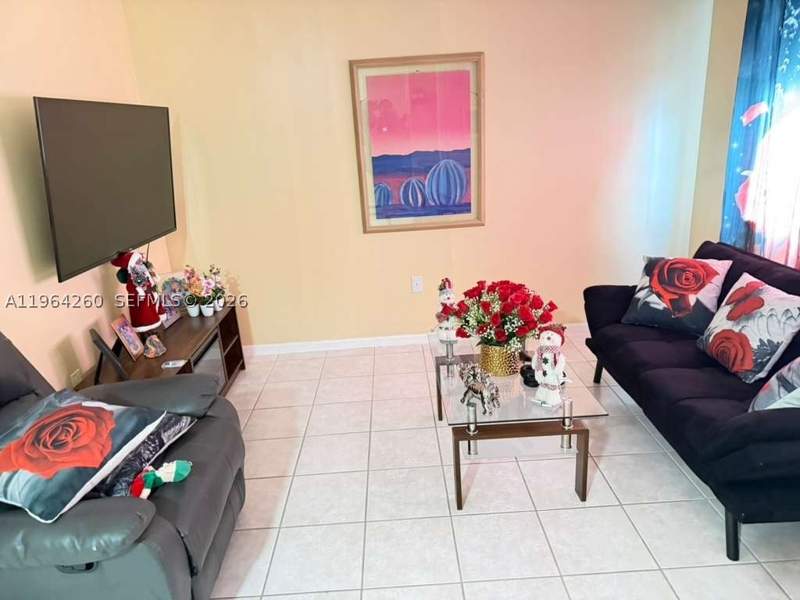 3 bedroom Townhouse at 14012 SW 179th St, Weitzer Serena Lakes Town, Miami — photo 2