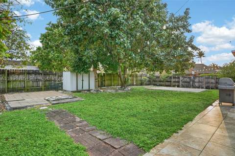 1110 NE 204th Ter, Miami FL - photo 14 of 19