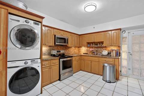 1110 NE 204th Ter, Miami FL - photo 6 of 19