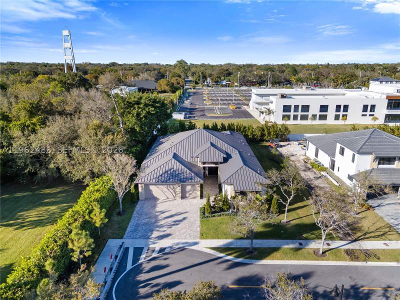 5 bedroom SingleFamilyResidence at 7387 SW 74th Ln, Estates At Sunset, Miami — photo 2