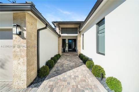 7387 SW 74th Ln, Miami FL - photo 6 of 47
