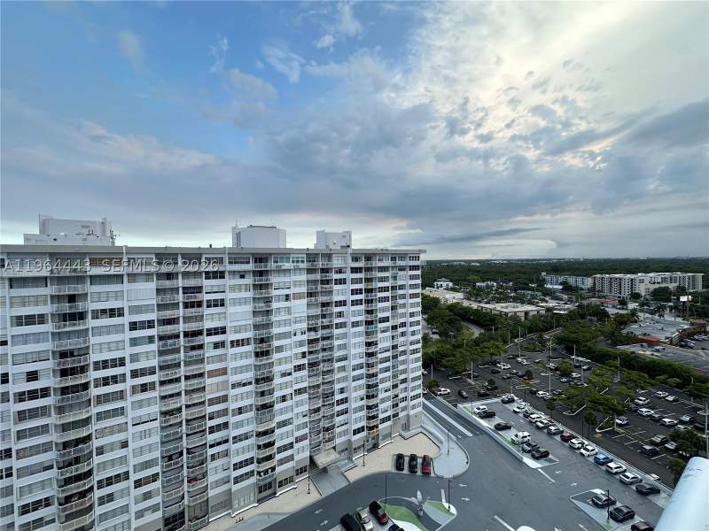 2 bedroom Condominium at 18051 Biscayne Blvd Ph05, Del Prado Marina, Aventura — photo 3