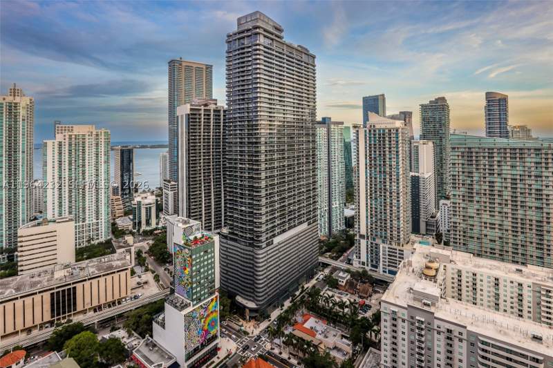 3 bedroom Condominium at 55 SW 9th St 3906, Brickell Heights West Con, Miami — photo 3
