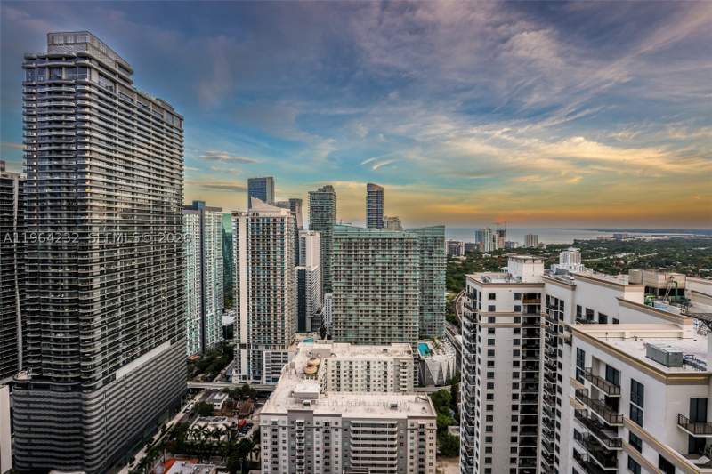 3 bedroom Condominium at 55 SW 9th St 3906, Brickell Heights West Con, Miami — photo 5