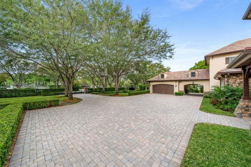 8 bedroom SingleFamilyResidence at 12270 SW 45th St, Bird Road Farmsites, Miami — photo 5