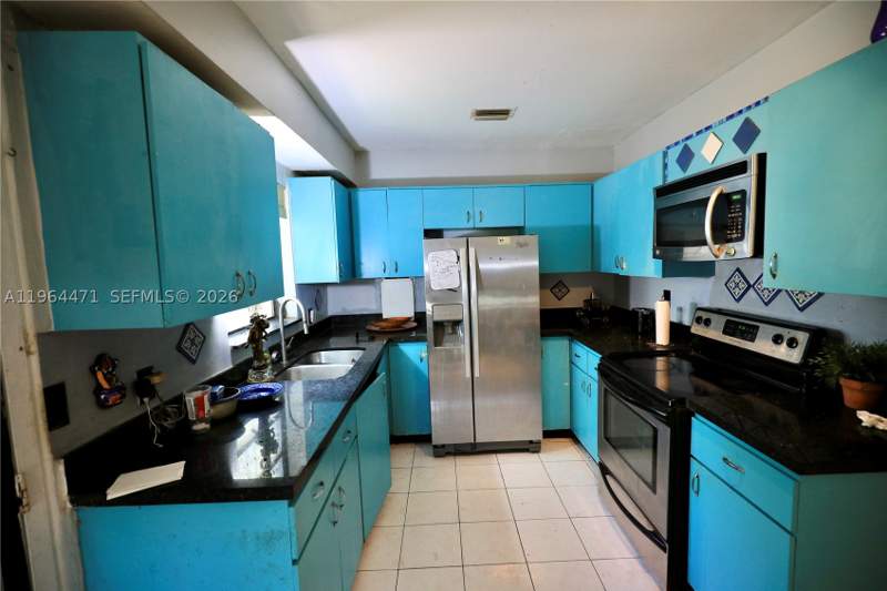 2 bedroom SingleFamilyResidence at 655 NE 82nd St, Shorecrest, Miami — photo 5