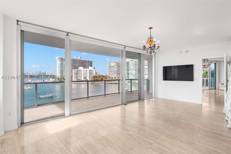 3 bedroom Condominium at 1470 16th St 501, Capri South Beach Condo, Miami Beach — photo 5