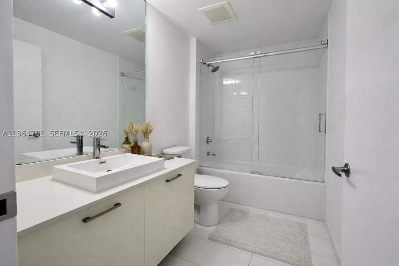 2 bedroom Condominium at 151 SE 1st St 1501, Centro Condo, Miami — photo 3