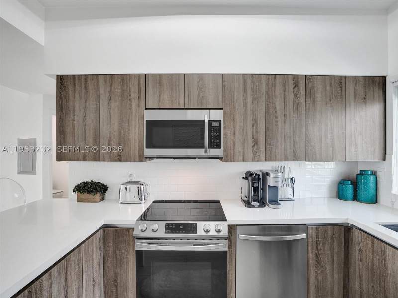 2 bedroom Condominium at 601 NE 36th St 1003, Blue Condo, Miami — photo 2