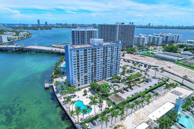 2 bedroom Condominium at 1865 79th Street Causeway 11-N, Kennedy House Condo, North Bay Village — photo 4