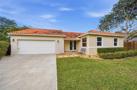 16921 SW 92nd Court, Palmetto Bay FL - photo 8 of 49
